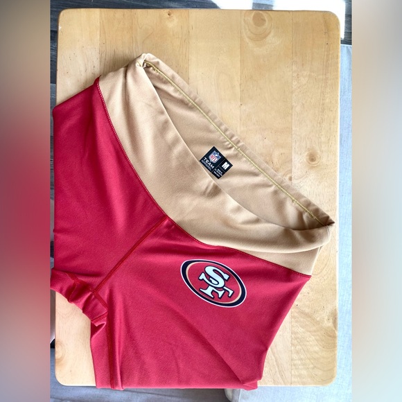 Women's Klew San Francisco 49ers
Scarlet Gradient Leggings - Picture 3 of 8